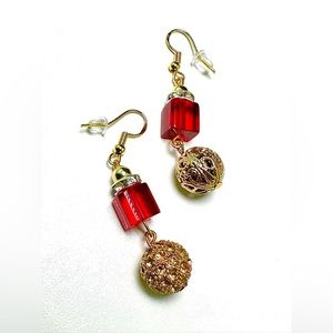 Gold disco ball earring’s
